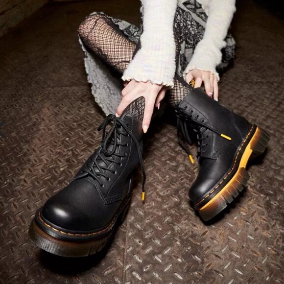 Dr. Martens Audrick Boot Black Leather Yellow Stitch Platform Women's size 8 - Picture 2 of 16